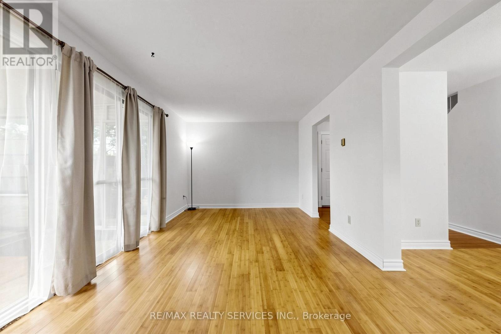 41 Huntingwood Crescent, Brampton, Ontario  L6S 1S5 - Photo 8 - W13472778