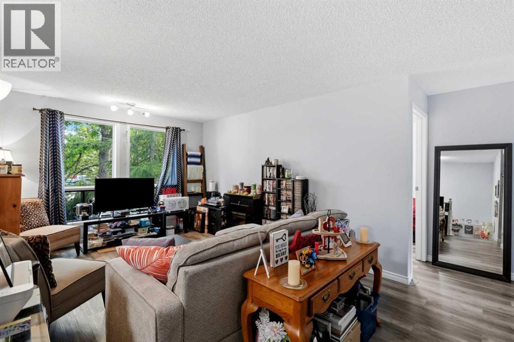 40 Mckerrell Close SE, Calgary, Alberta  T2Z 1M7 - Photo 6 - A2322790