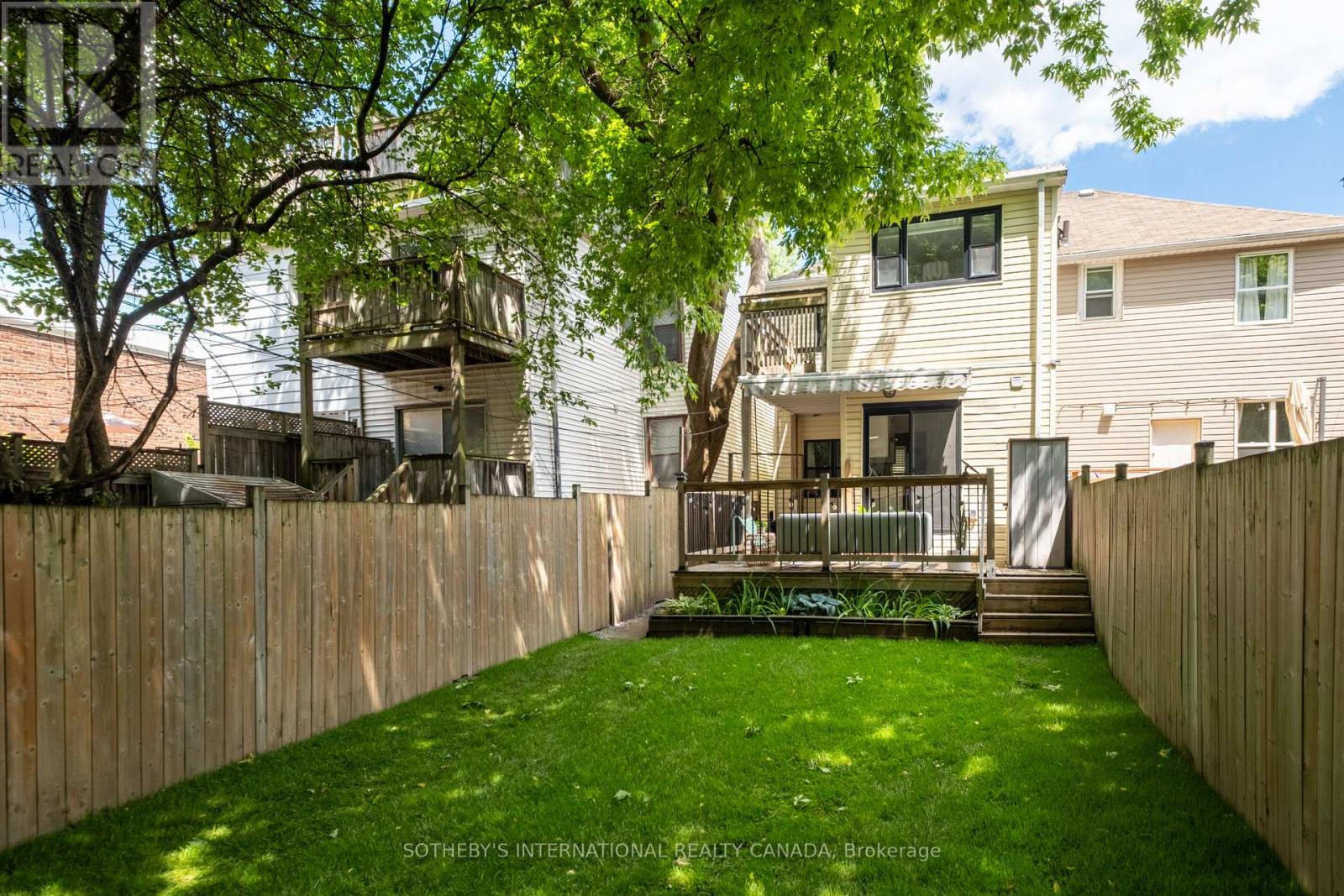 22 Connaught Avenue, Toronto, Ontario  M4L 2V9 - Photo 24 - E13457150