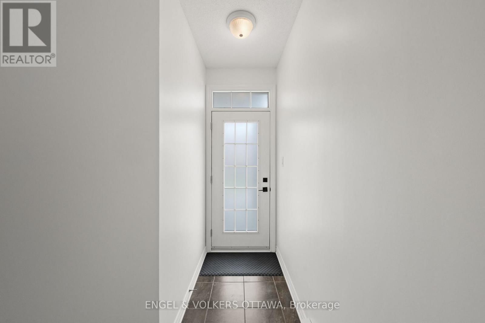 362 Royal Fern Way, Ottawa, Ontario  K1V 2K6 - Photo 5 - X13472842