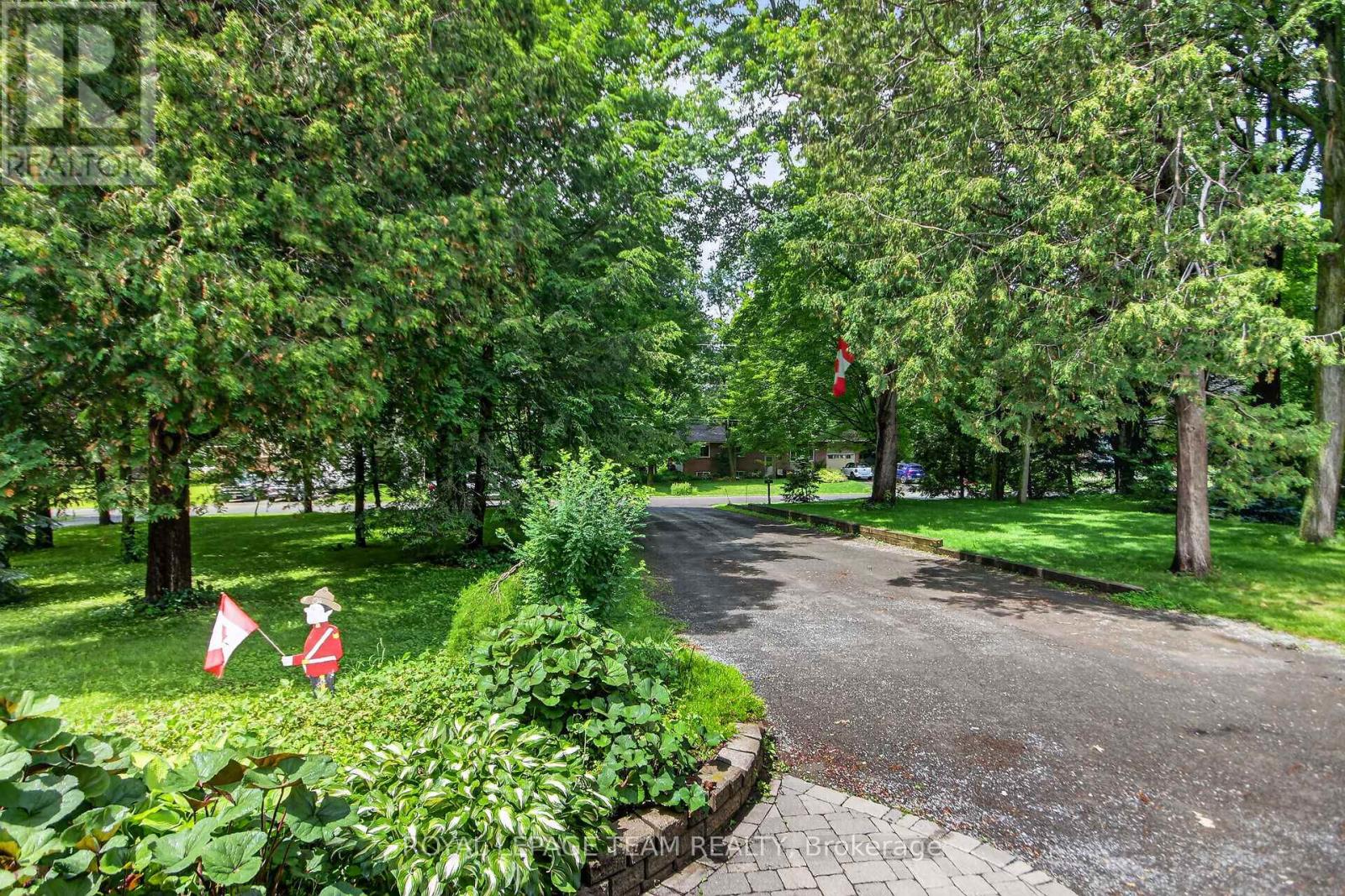 231 Des Bois Drive, Russell, Ontario K4R 1C4 - Photo 2 - X13472876