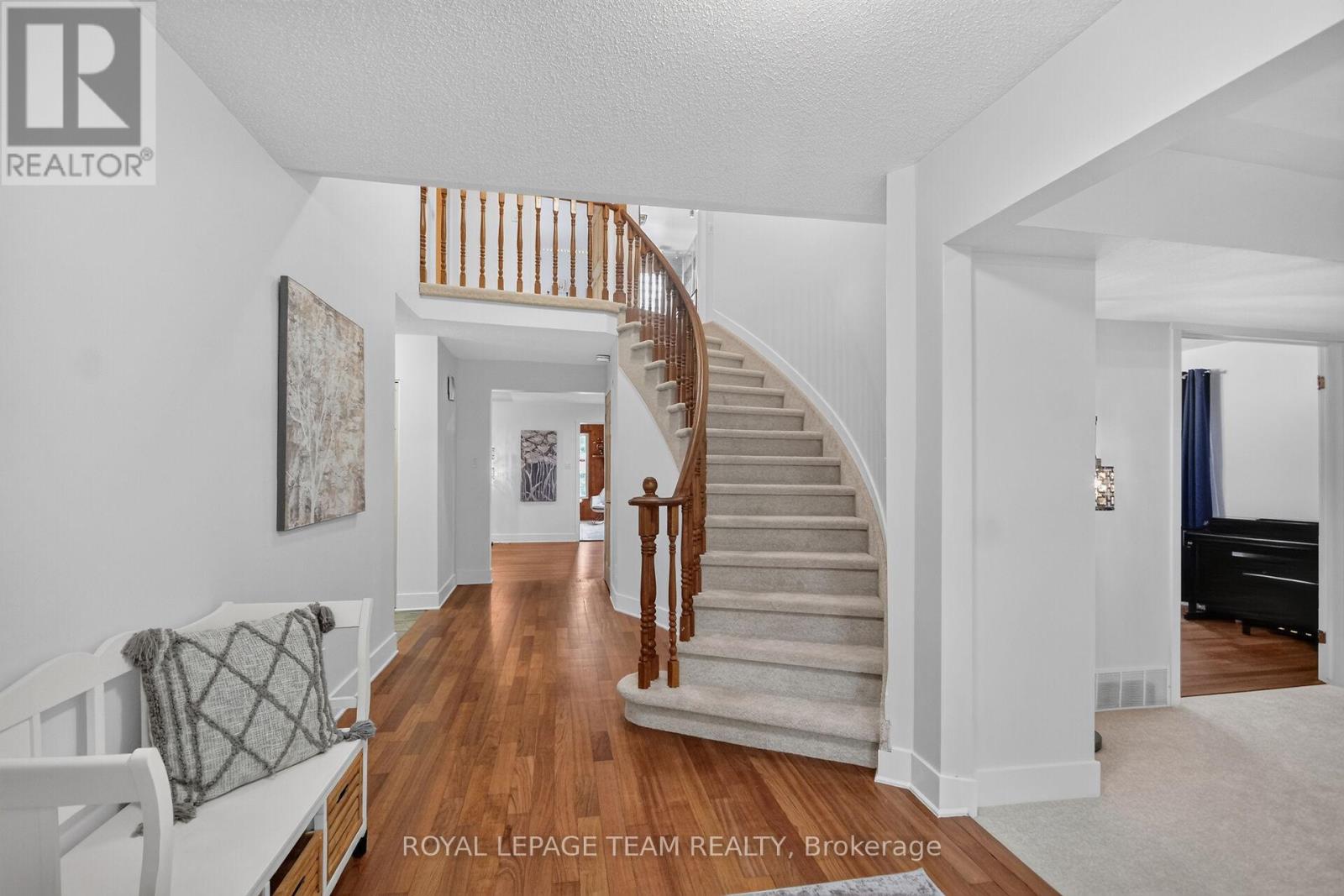231 Des Bois Drive, Russell, Ontario K4R 1C4 - Photo 5 - X13472876