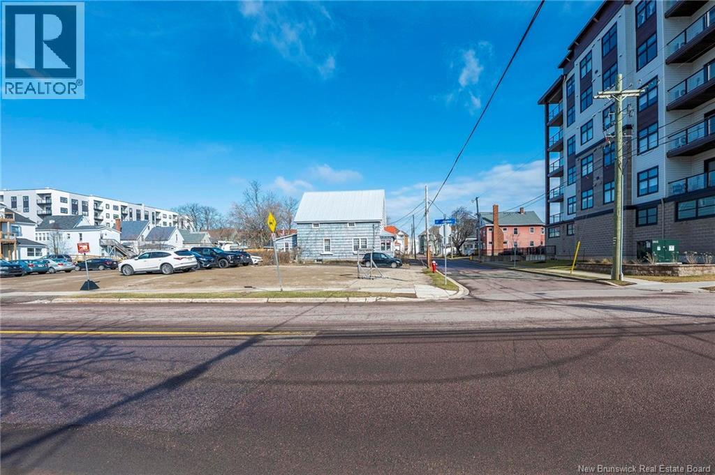 65 Gordon Street, Moncton, New Brunswick  E1C 1M3 - Photo 9 - NB140155