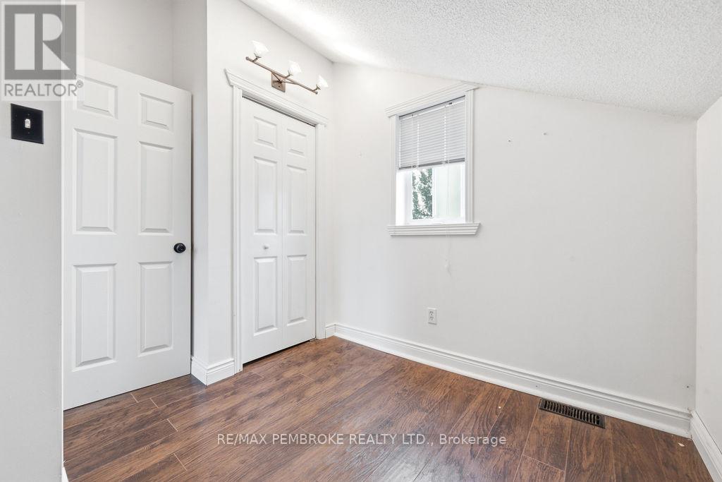 1 Violet Street, Petawawa, Ontario  K8H 2C2 - Photo 16 - X13472890