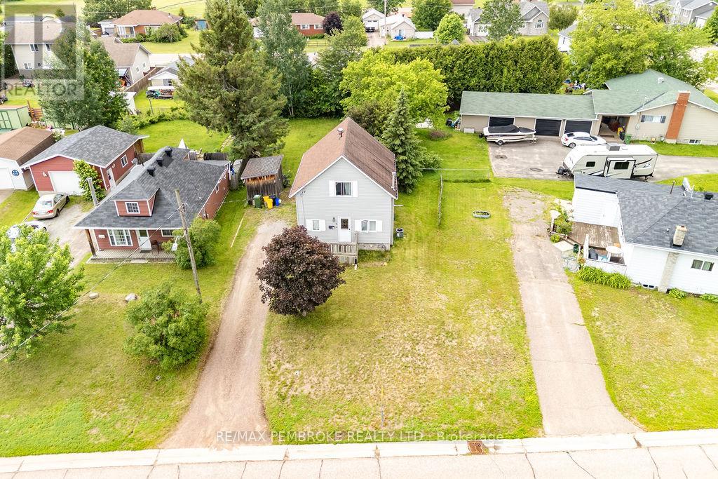 1 Violet Street, Petawawa, Ontario  K8H 2C2 - Photo 24 - X13472890