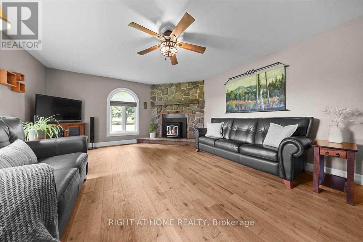 321 Stanley Crescent, Russell, Ontario  K4R 1E5 - Photo 6 - X13472918