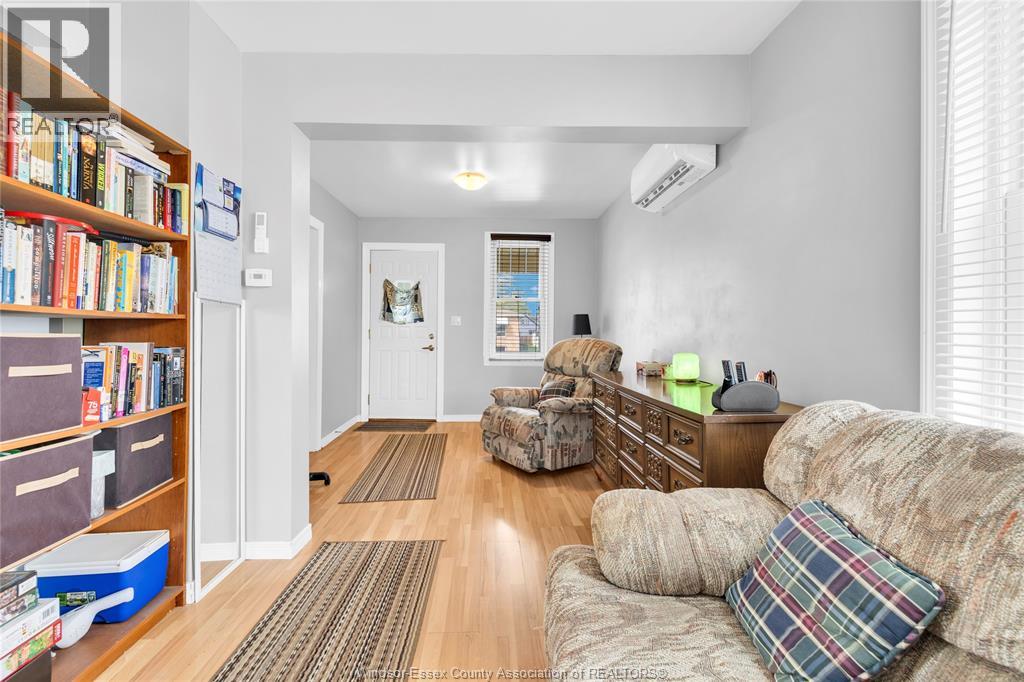 1226 Aubin, Windsor, Ontario  N8Y 4E5 - Photo 4 - 26014735