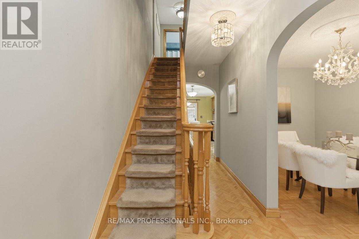 107 Borden Street, Toronto, Ontario  M5S 2N2 - Photo 10 - C13472950