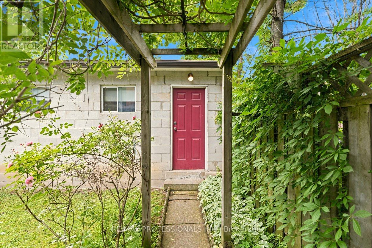 107 Borden Street, Toronto, Ontario  M5S 2N2 - Photo 28 - C13472950