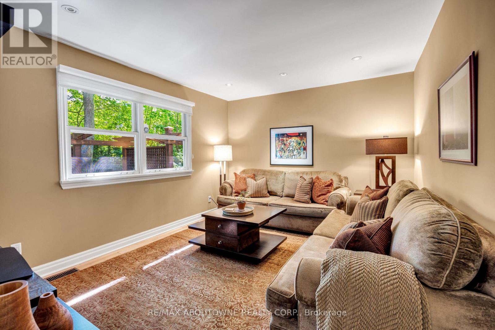 1346 Whiteoaks Avenue, Mississauga, Ontario  L5J 3C3 - Photo 20 - W13467202