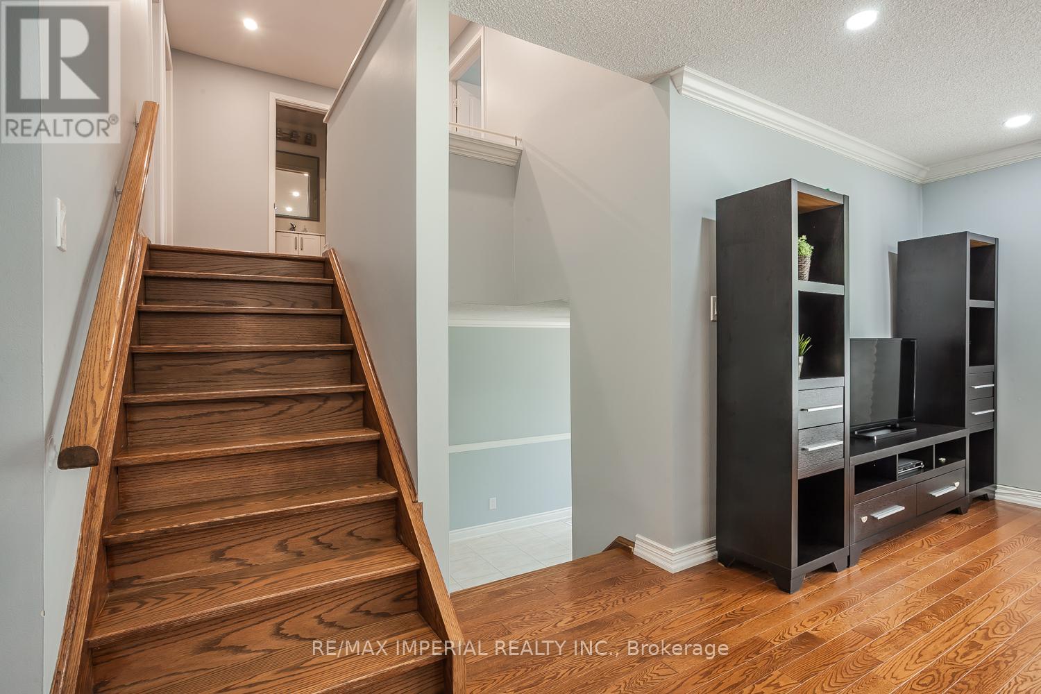 48 Carlton Road, Markham (Unionville), Ontario  L3R 1Z5 - Photo 10 - N13472958