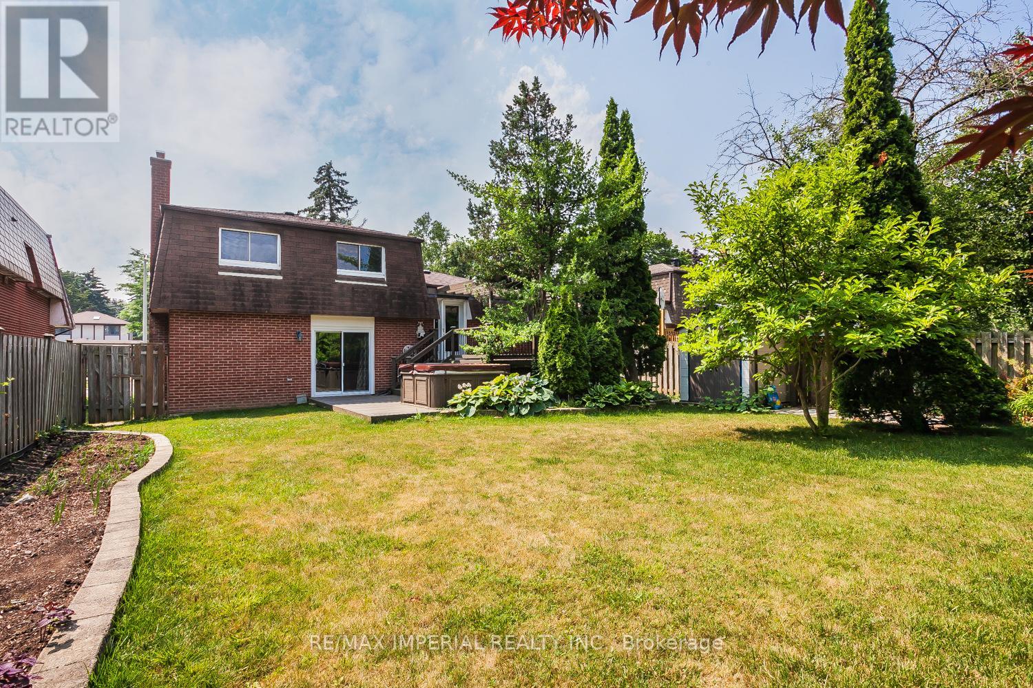 48 Carlton Road, Markham (Unionville), Ontario  L3R 1Z5 - Photo 4 - N13472958
