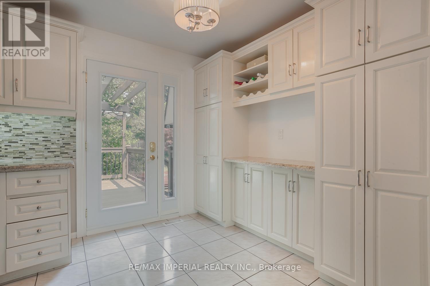 48 Carlton Road, Markham (Unionville), Ontario  L3R 1Z5 - Photo 7 - N13472958