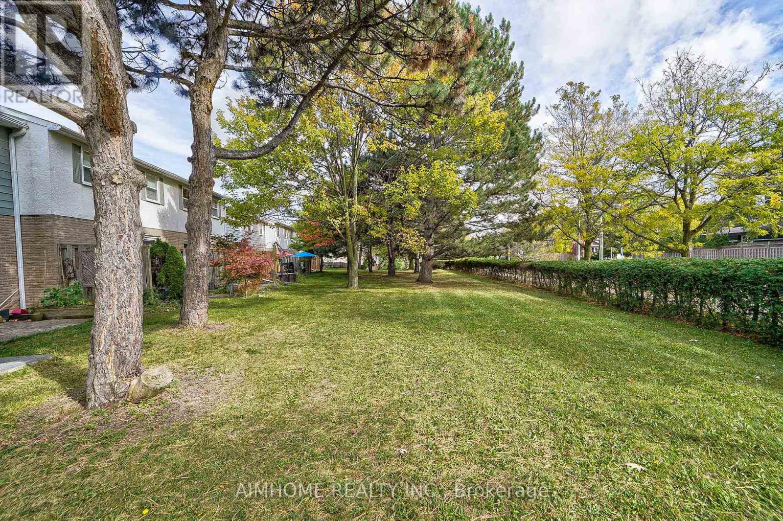 1692 John Street, Markham, Ontario  L3T 1Y9 - Photo 36 - N13473020