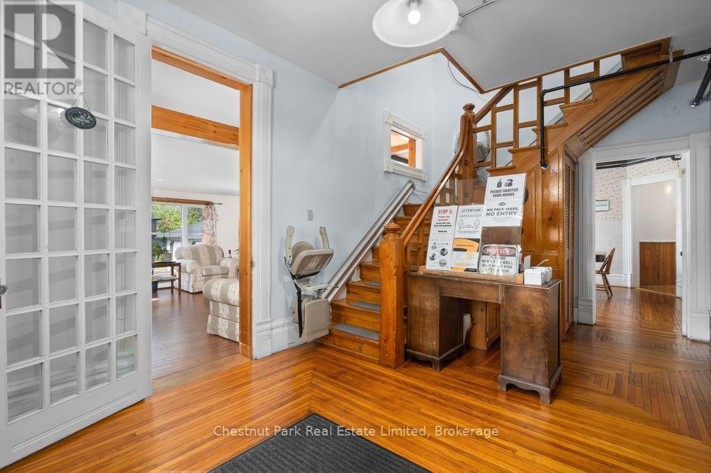 71 Queen Street, Prince Edward County, Ontario K0K 2T0 - Photo 10 - X13463456