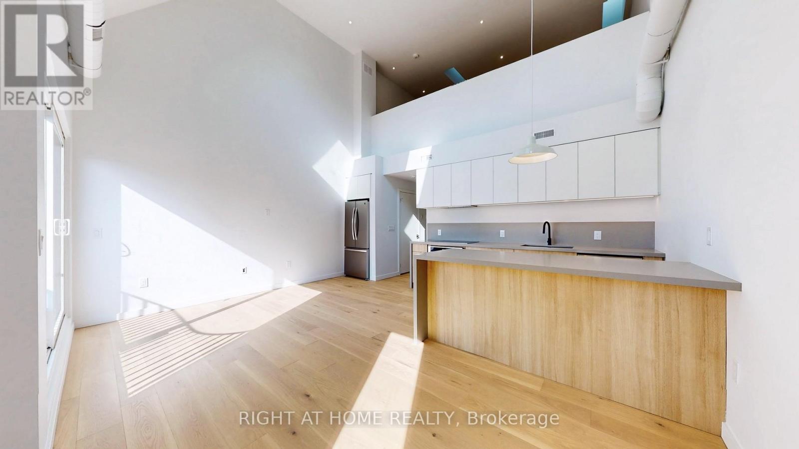 UNIT 5 - 3122 DUNDAS STREET W, Toronto, Ontario