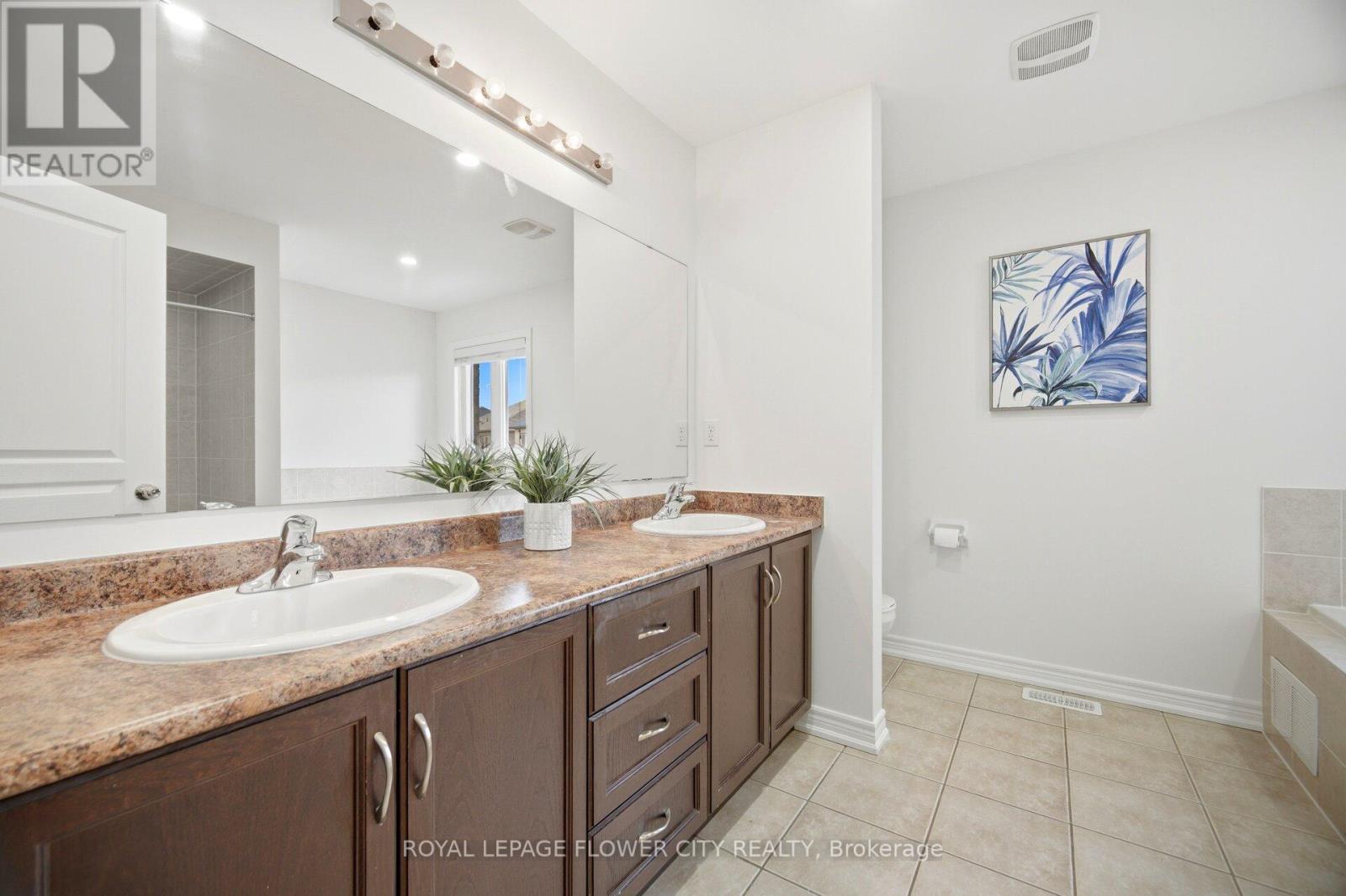150 Bellchase Trail, Brampton, Ontario  L6P 3N2 - Photo 20 - W13472904
