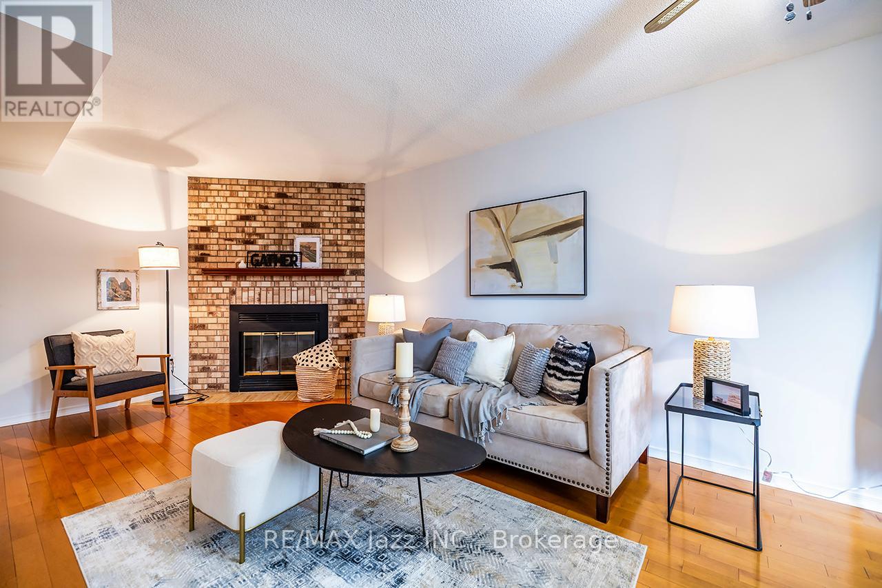 11 Chance Court, Clarington, Ontario  L1C 4S4 - Photo 6 - E13464330
