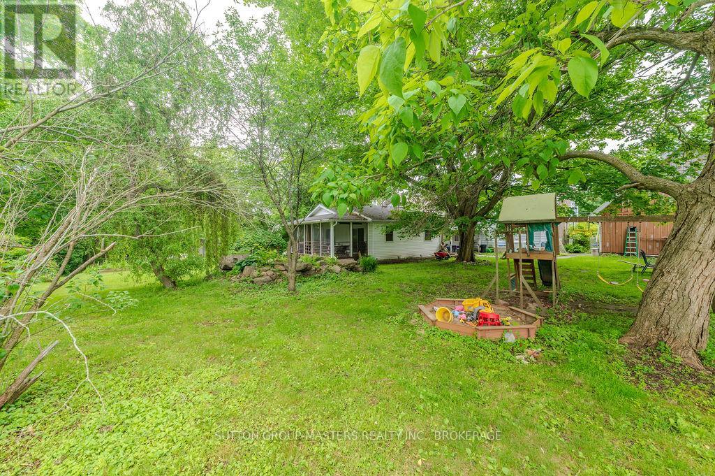 27 West Street W, Stone Mills (Stone Mills), Ontario  K0K 1Z0 - Photo 12 - X13473138