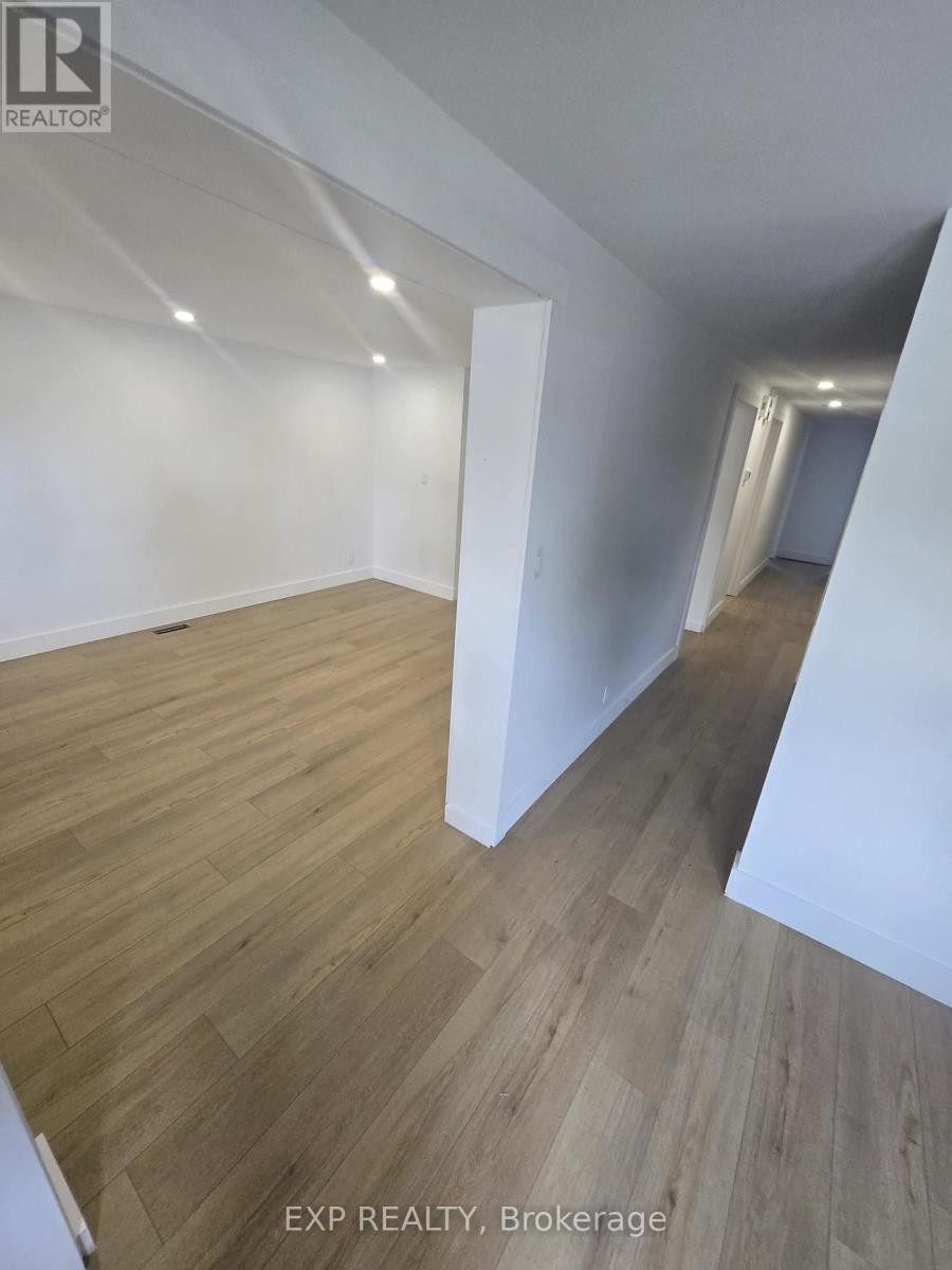 A - 428 Hatfield Crescent, Ottawa, Ontario K1E 1M8 - Photo 12 - X13473146