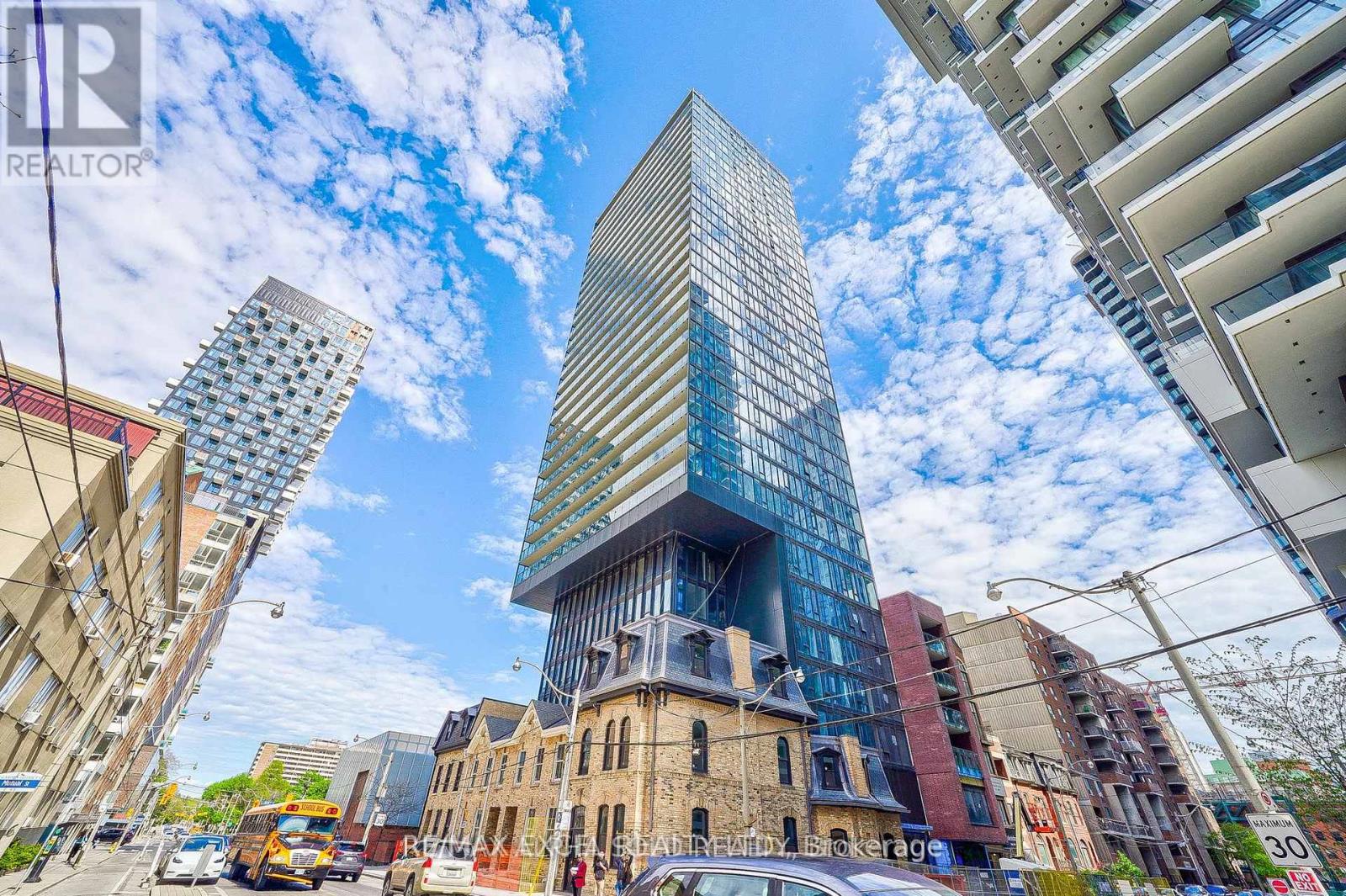 1402 - 47 MUTUAL STREET, Toronto, Ontario