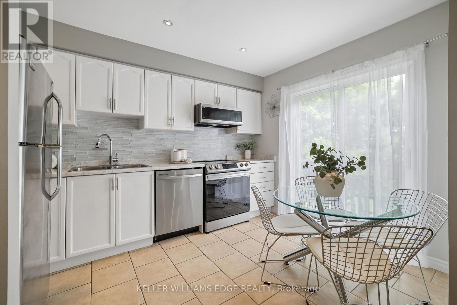 35 - 39 Pinewoods Drive, Hamilton, Ontario  L8J 3Z4 - Photo 14 - X13437284