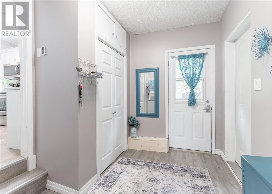3663 Mark Street, Val Caron, Ontario  P3N 1H5 - Photo 12 - 2128688