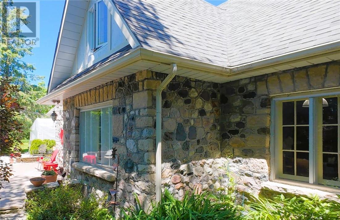 150 Queen Street, Manitowaning, Ontario  P0P 1N0 - Photo 2 - 2128664