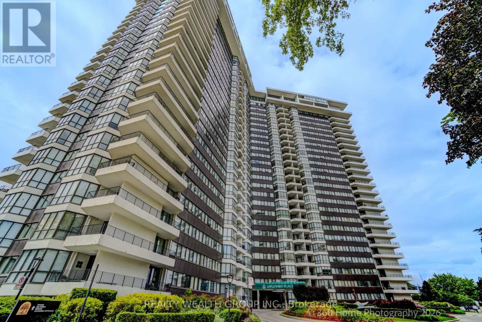 619 - 1333 Bloor St Street, Mississauga, Ontario  L4Y 3T6 - Photo 1 - W13473180