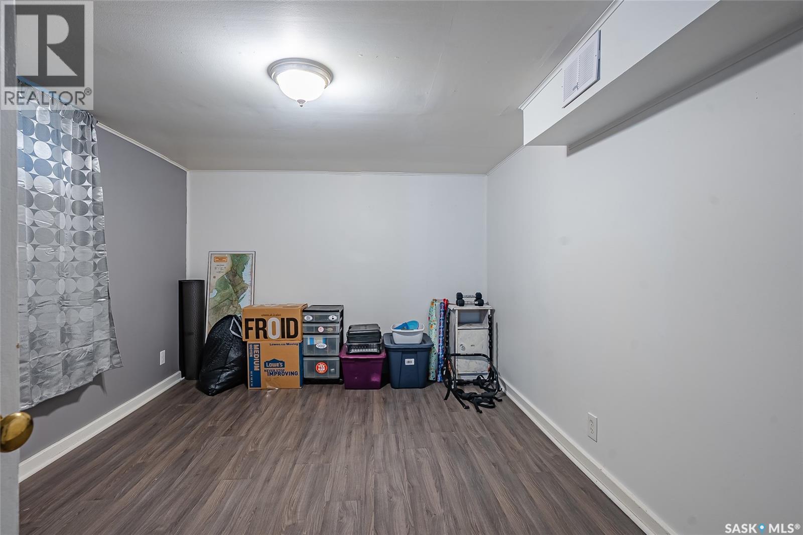 902 10th Street E, Saskatoon, Saskatchewan  S7H 0H5 - Photo 26 - SK040245