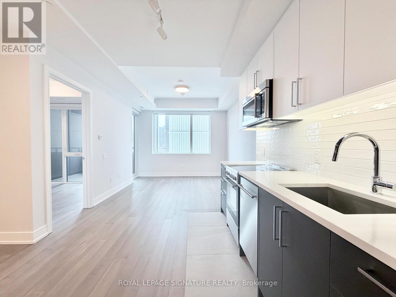 404 - 664 SPADINA AVENUE, Toronto, Ontario