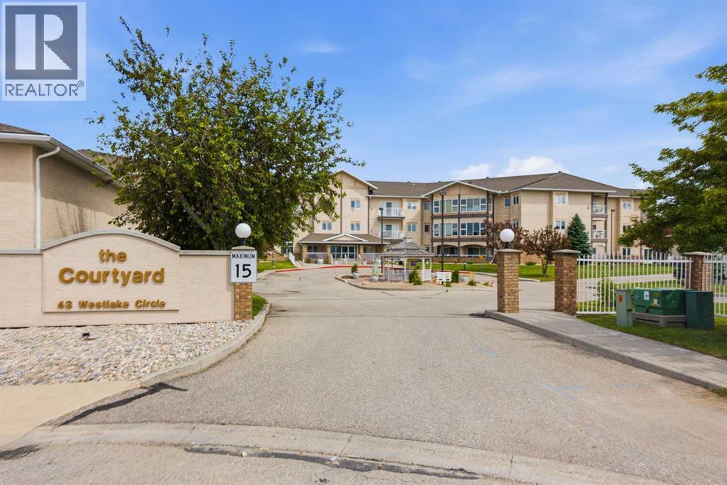 203, 43 Westlake Circle, Strathmore, Alberta