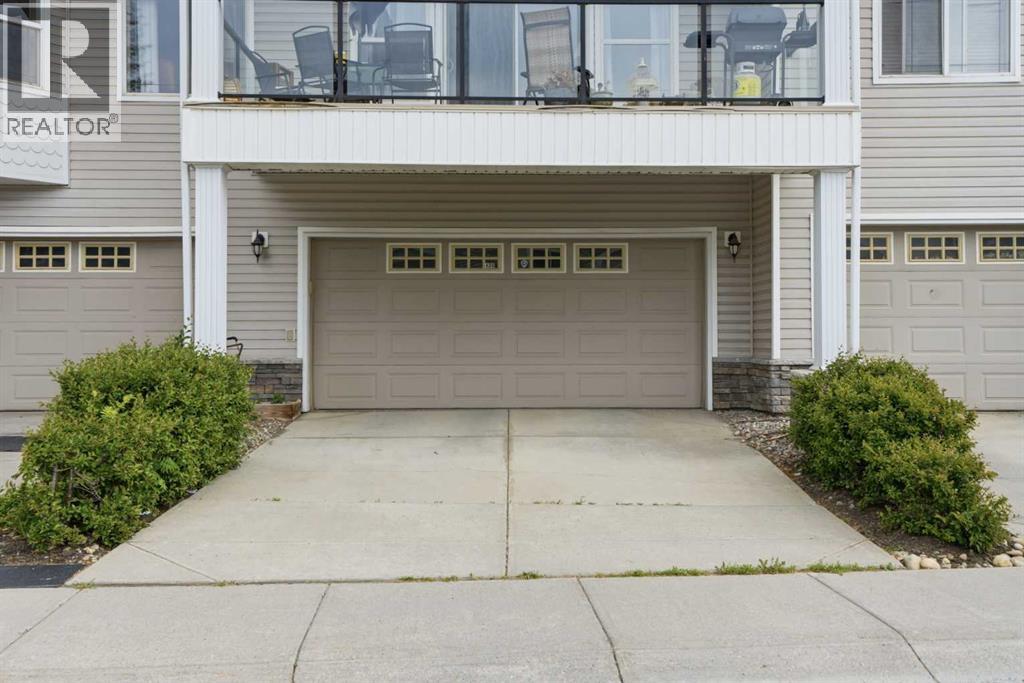 406 Rocky Vista Gardens NW, Calgary, Alberta  T3G 5V1 - Photo 3 - A2322279