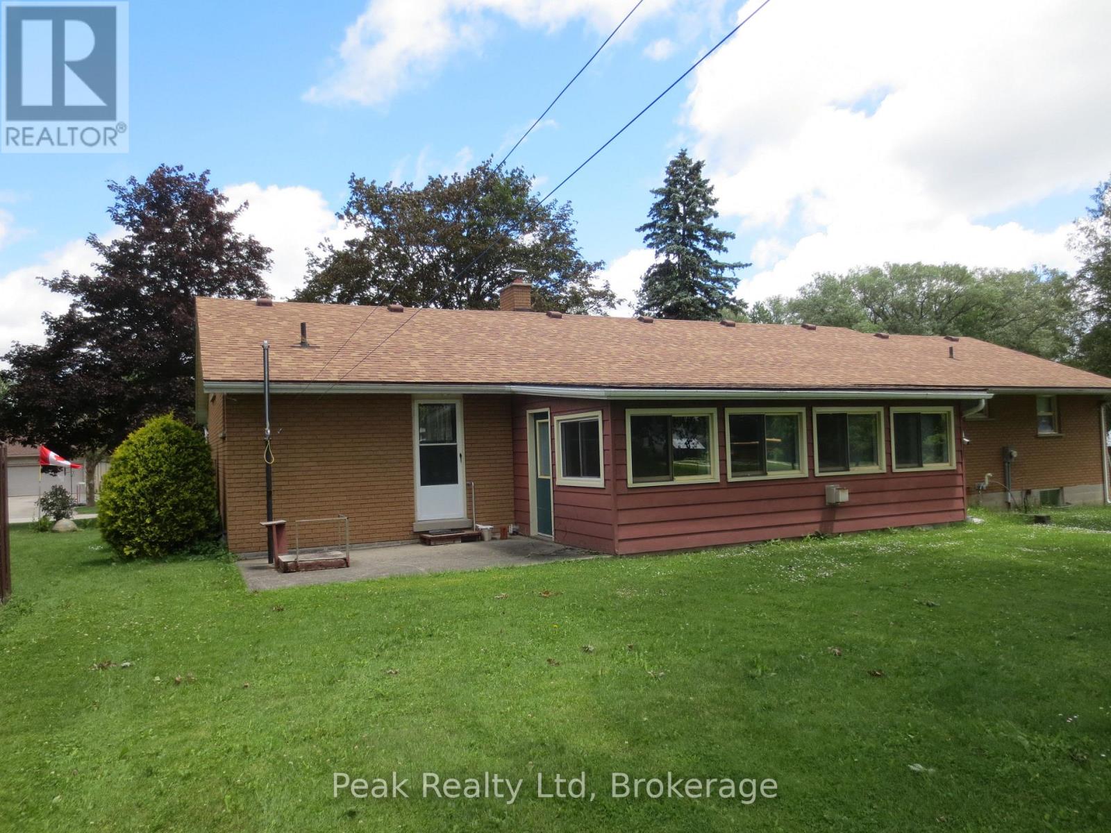 22 Brown Street S, Minto, Ontario  N0G 1M0 - Photo 10 - X13473338