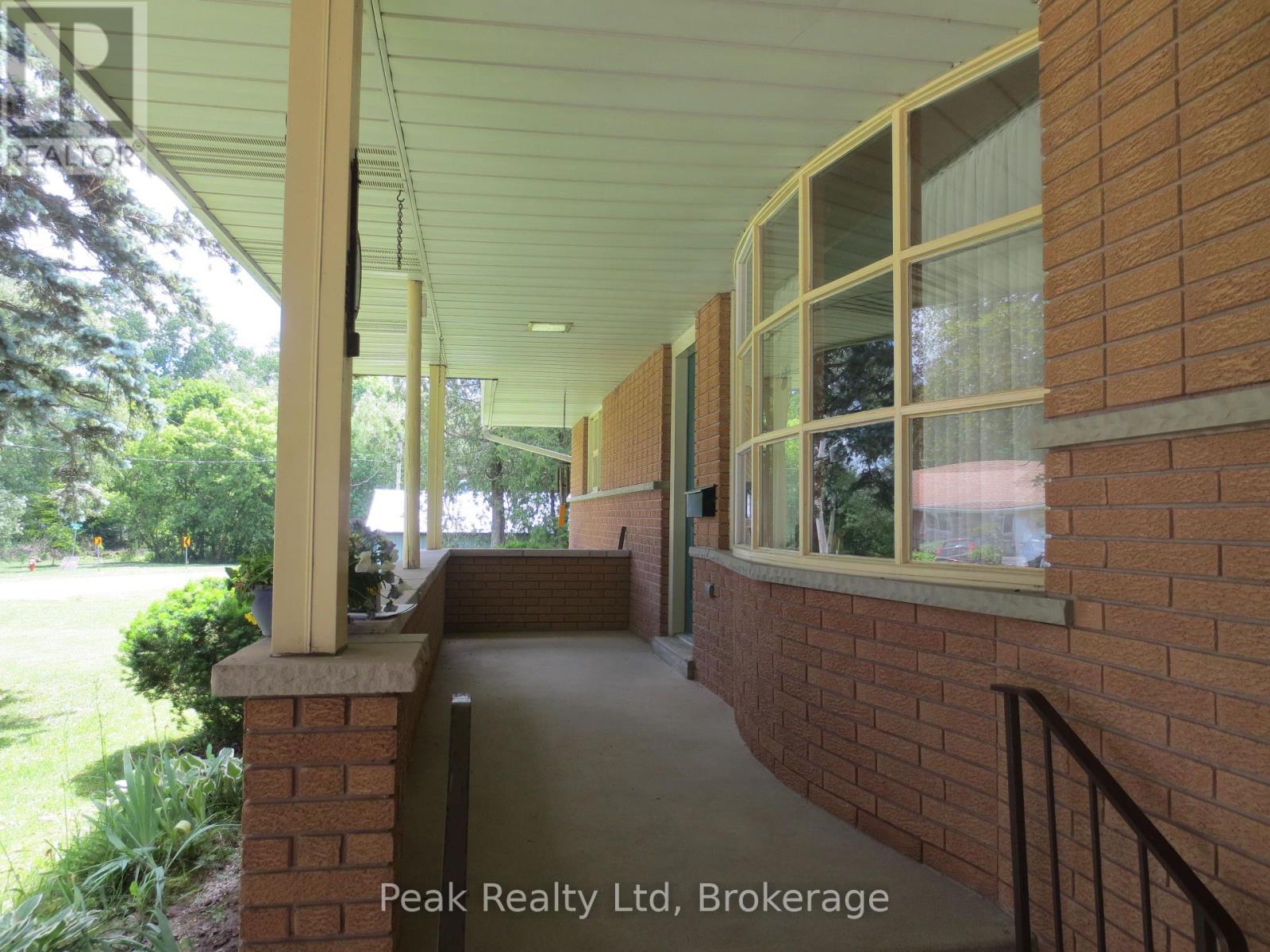 22 Brown Street S, Minto, Ontario  N0G 1M0 - Photo 11 - X13473338