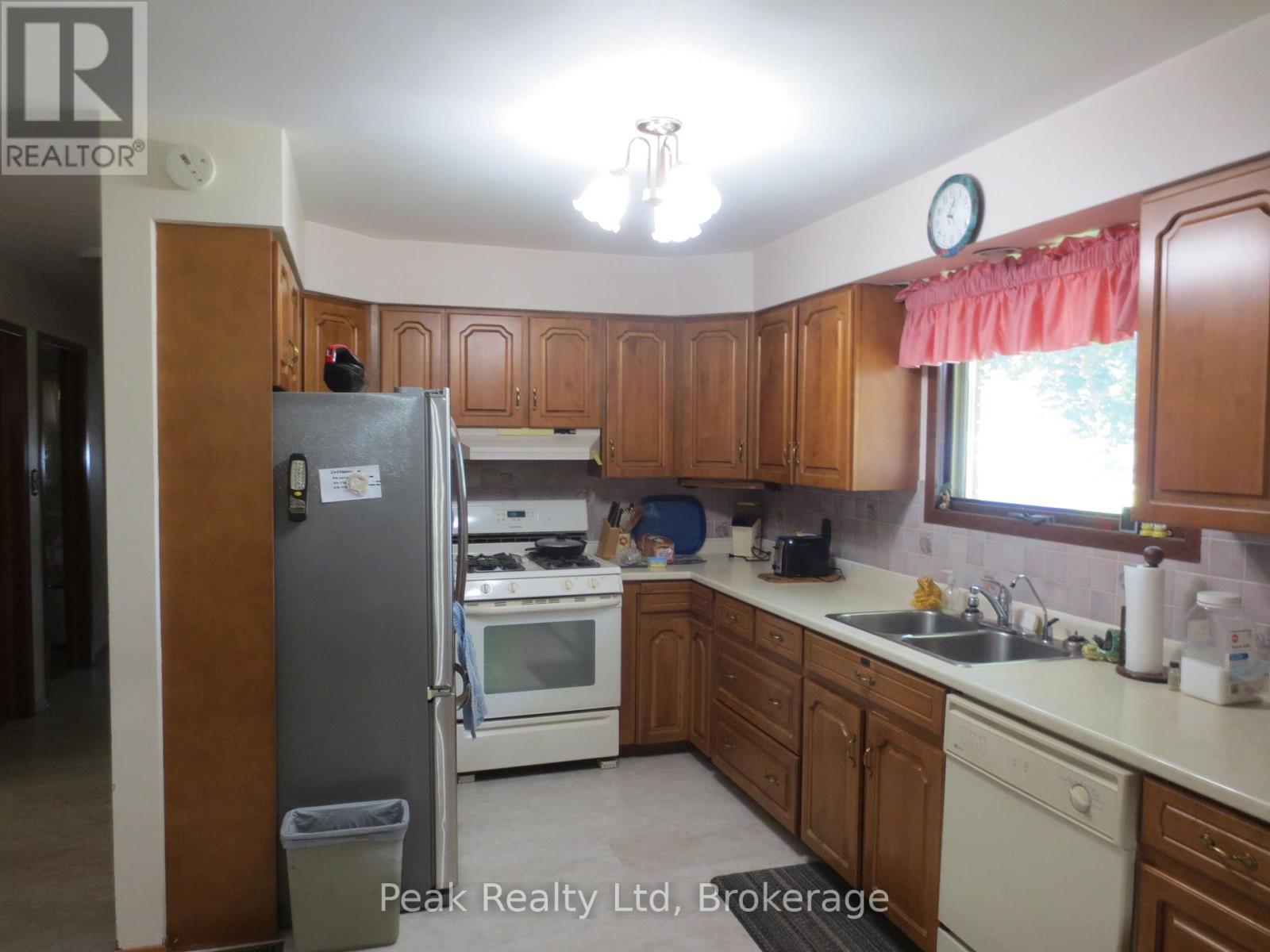 22 Brown Street S, Minto, Ontario  N0G 1M0 - Photo 12 - X13473338