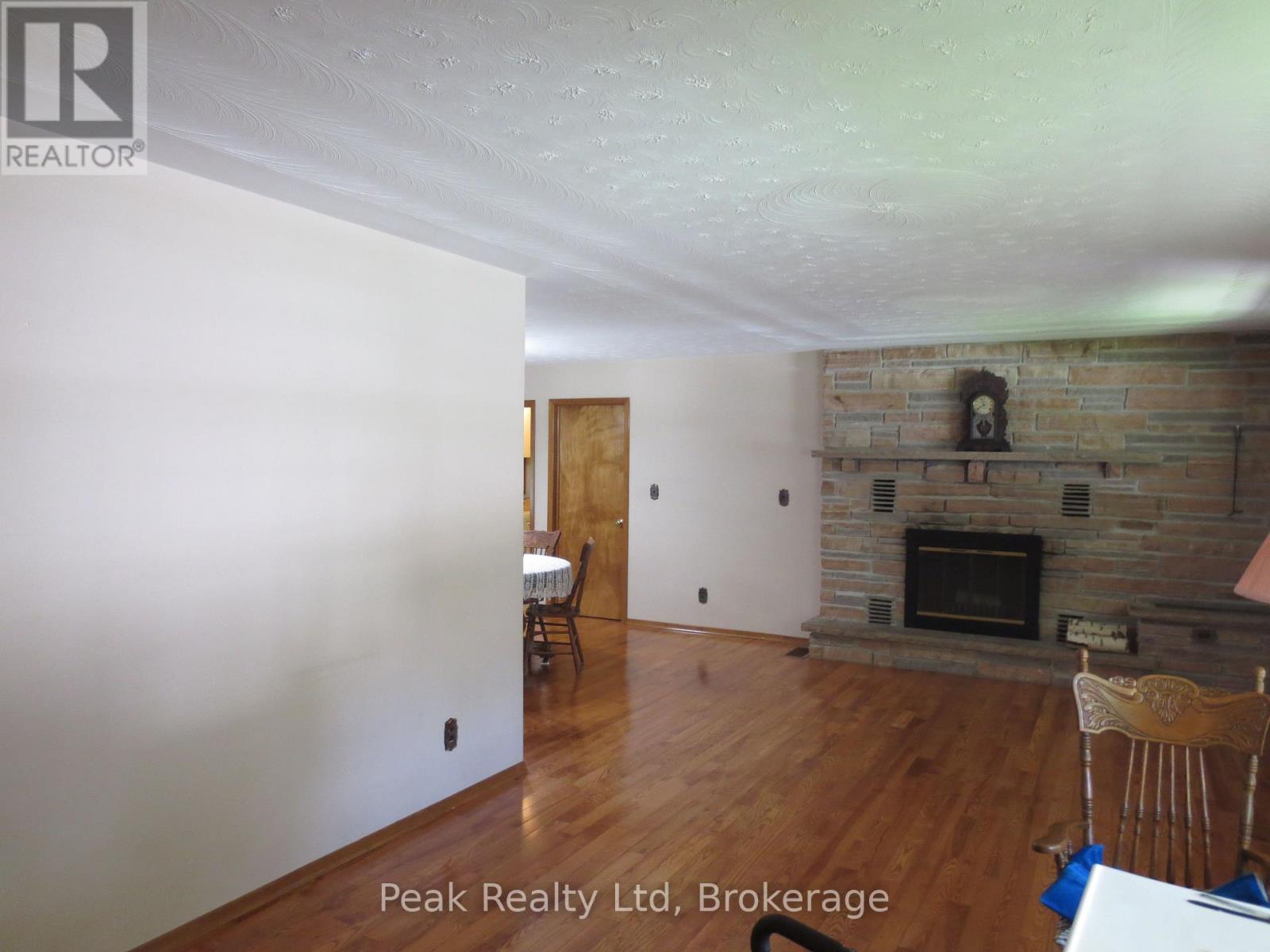 22 Brown Street S, Minto, Ontario  N0G 1M0 - Photo 14 - X13473338