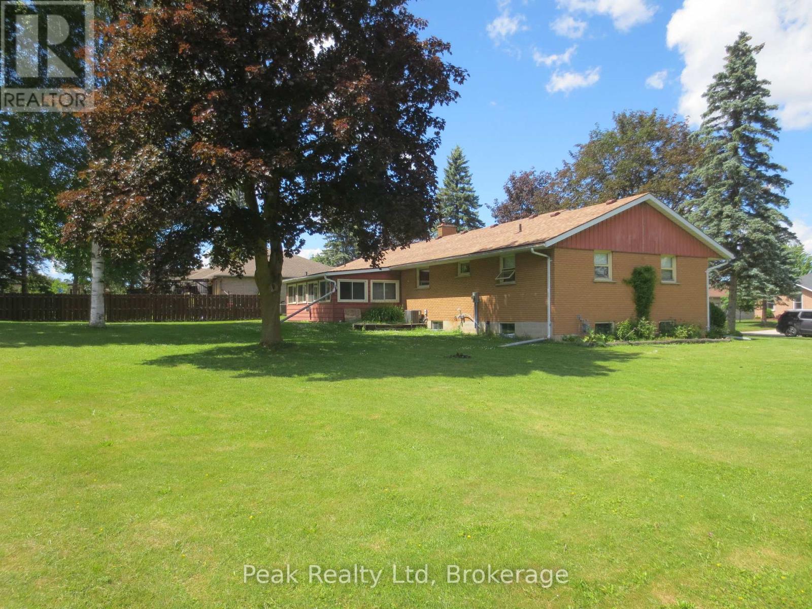 22 Brown Street S, Minto, Ontario  N0G 1M0 - Photo 6 - X13473338