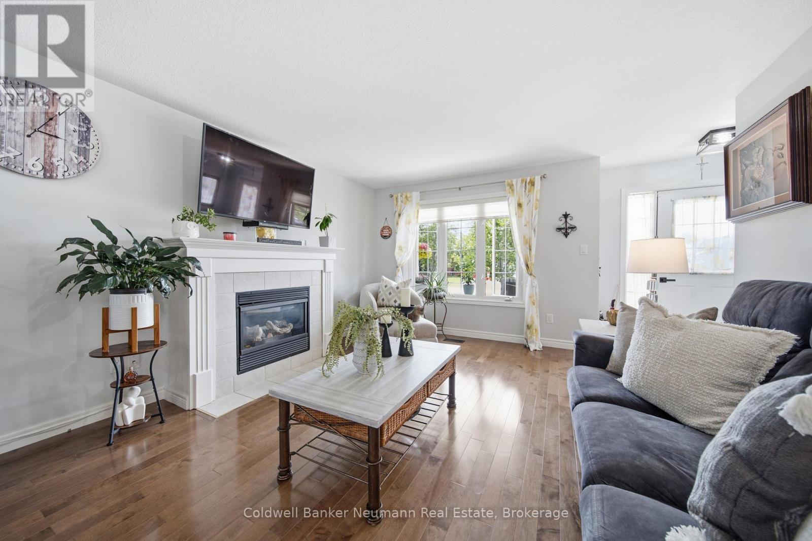 949 Gzowski Street, Centre Wellington (Fergus), Ontario  N1M 3W1 - Photo 7 - X13473378