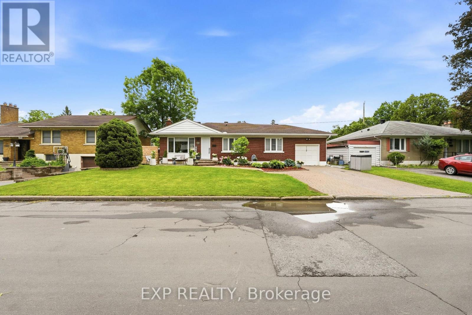 748 Weston Drive, Ottawa, Ontario K1G 1W2 - Photo 3 - X13473330