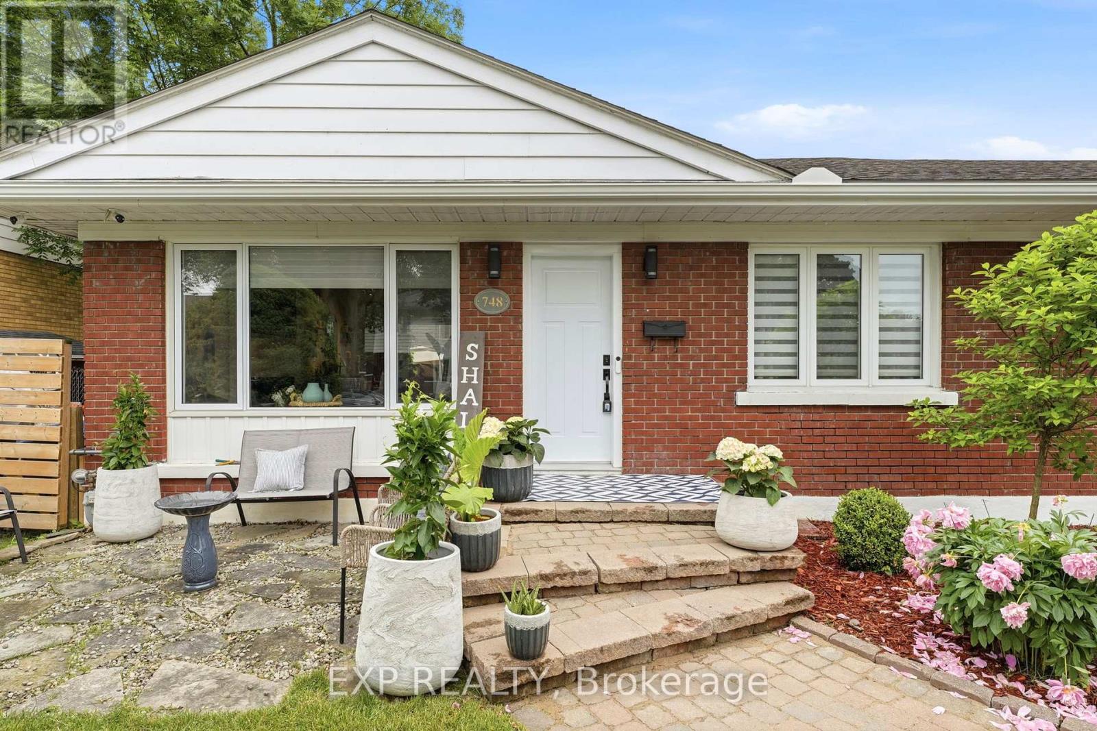 748 Weston Drive, Ottawa, Ontario K1G 1W2 - Photo 5 - X13473330