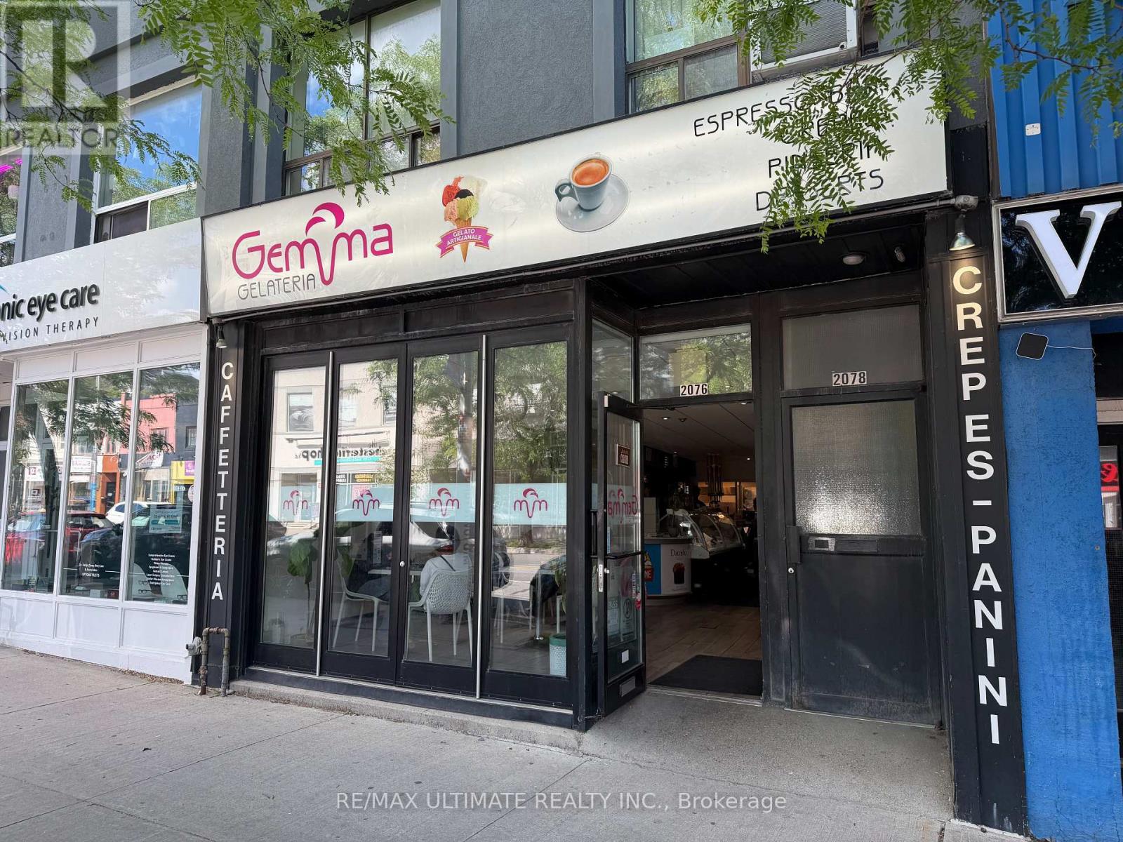 2076 YONGE STREET, Toronto, Ontario