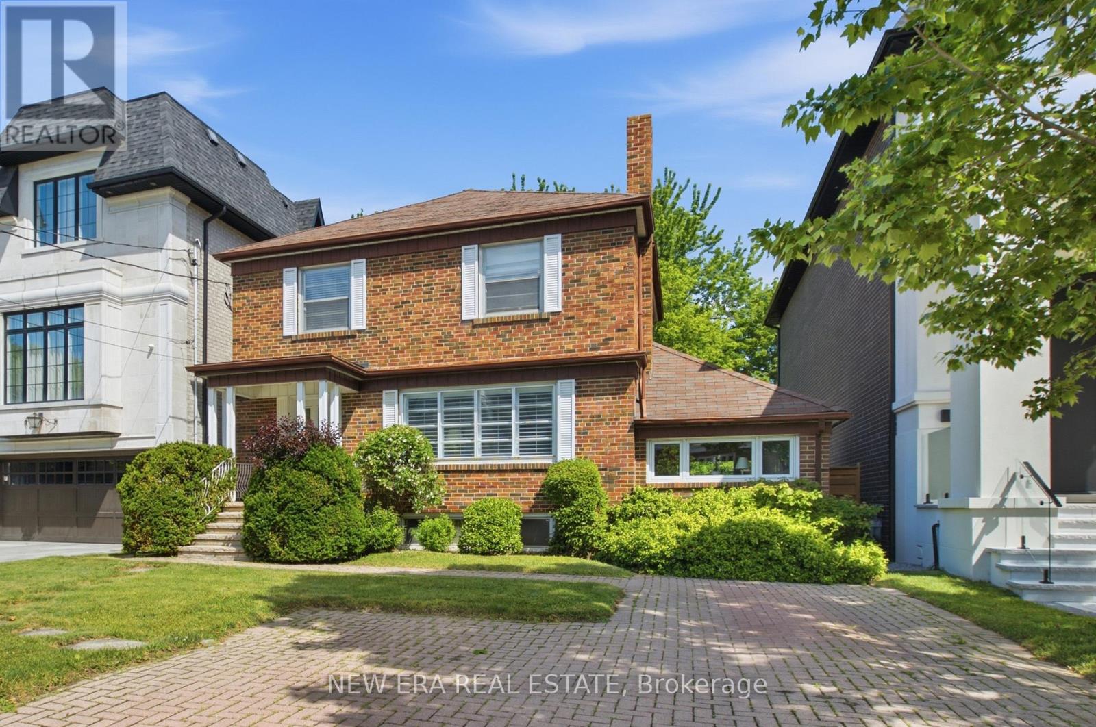 654 BEDFORD PARK AVENUE, Toronto, Ontario
