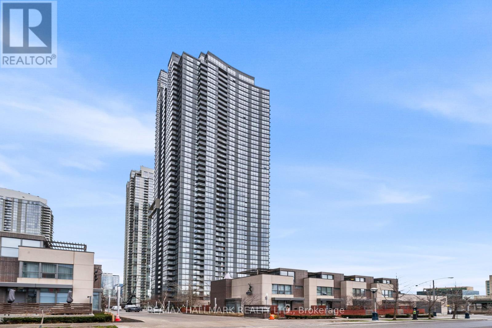 1702 - 11 BRUNEL COURT
