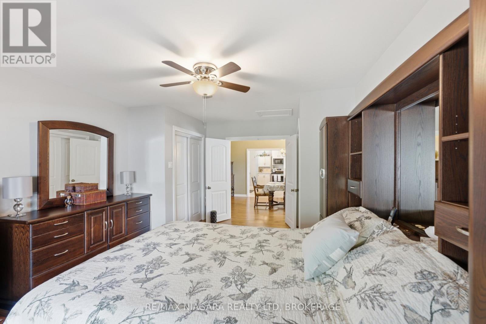323 St Paul Street W, St. Catharines, Ontario  L2S 2E8 - Photo 12 - X13473418