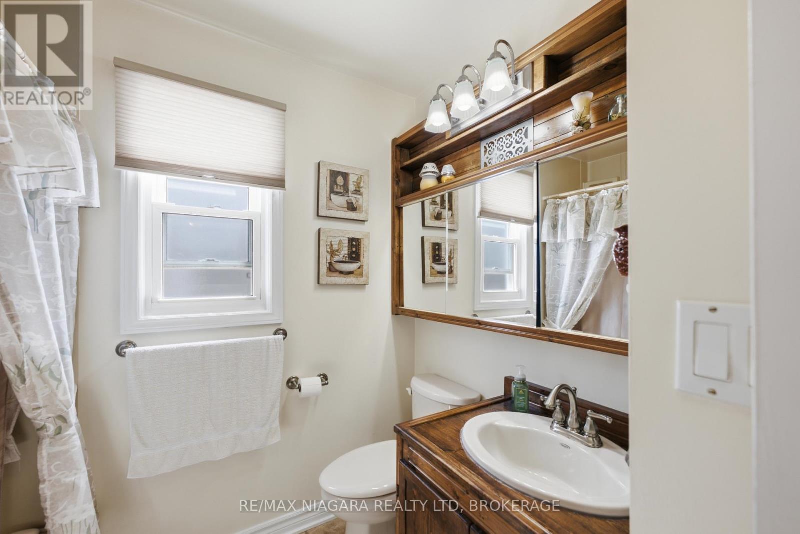 323 St Paul Street W, St. Catharines, Ontario  L2S 2E8 - Photo 17 - X13473418