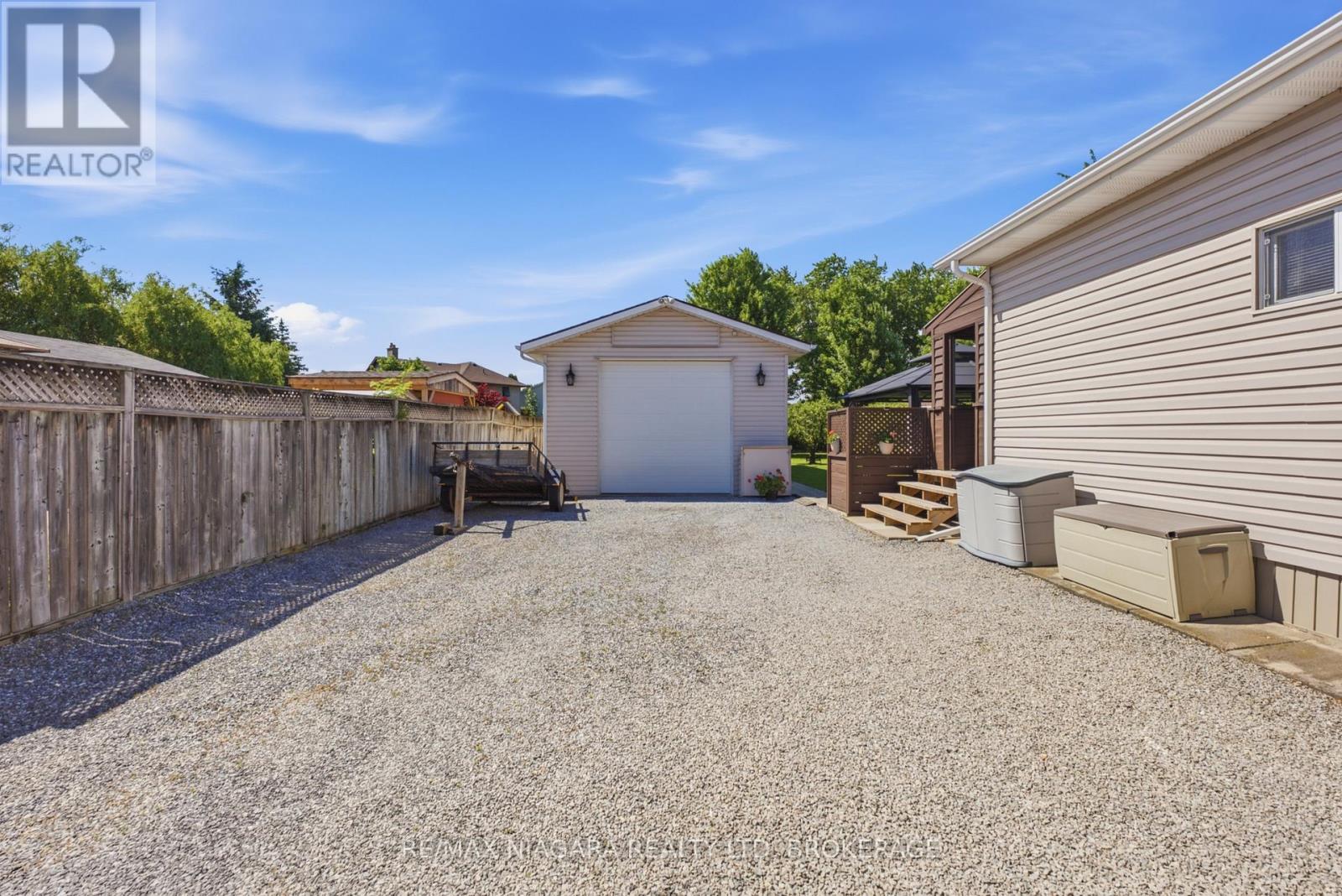 323 St Paul Street W, St. Catharines, Ontario  L2S 2E8 - Photo 2 - X13473418