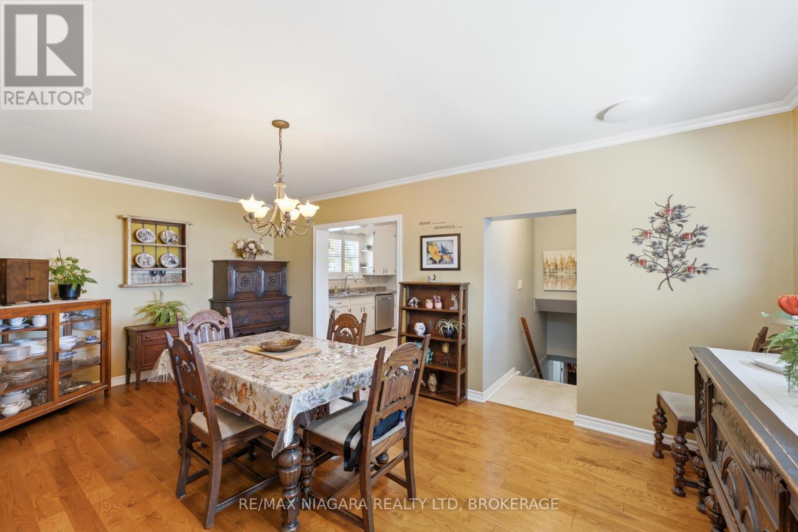 323 St Paul Street W, St. Catharines, Ontario  L2S 2E8 - Photo 5 - X13473418