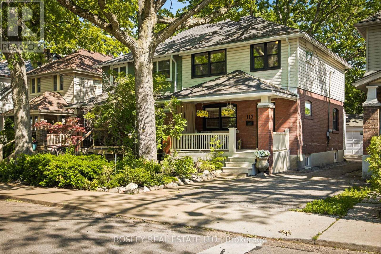 117 OAKCREST AVENUE, Toronto, Ontario