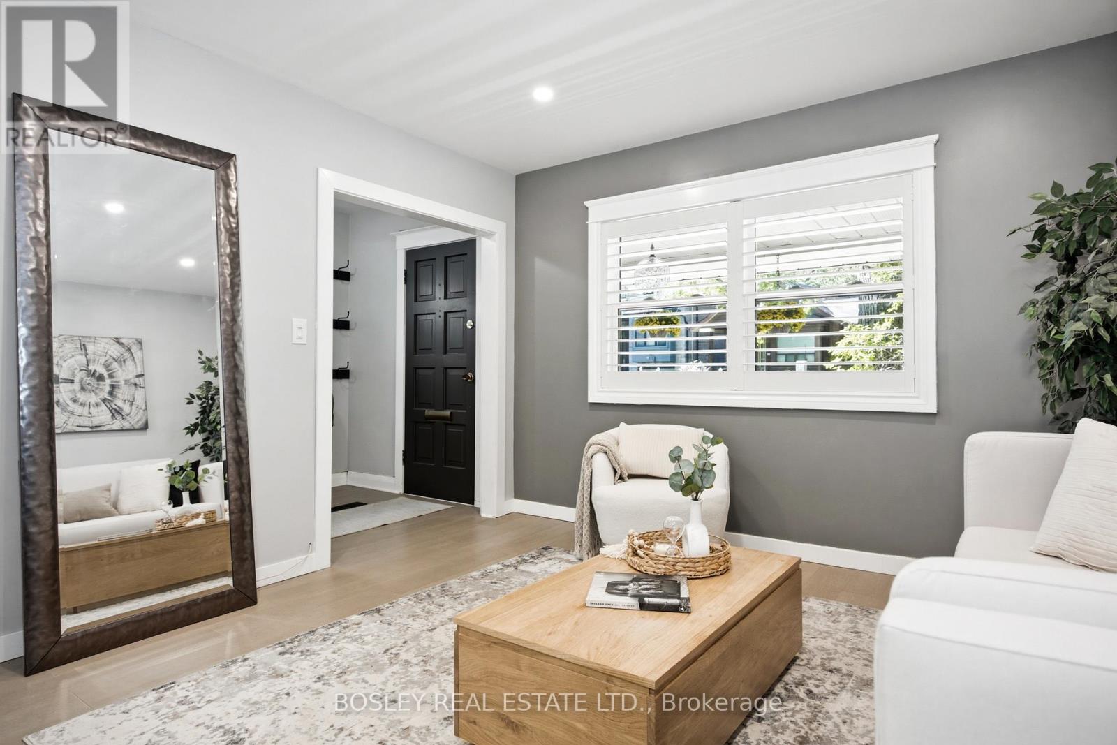 117 Oakcrest Avenue, Toronto, Ontario  M4C 1B4 - Photo 7 - E13473408